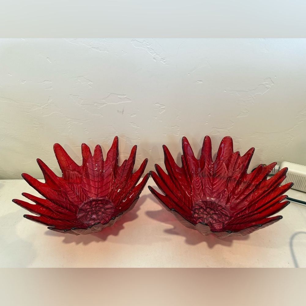 AKCAM TURKISH GLASS Set Of 2 POINSETTIA DEEP Burgundy SERVING BOWLS